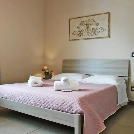 Appartamenti La Piazzetta Vicino A Firenze Signa Exterior foto