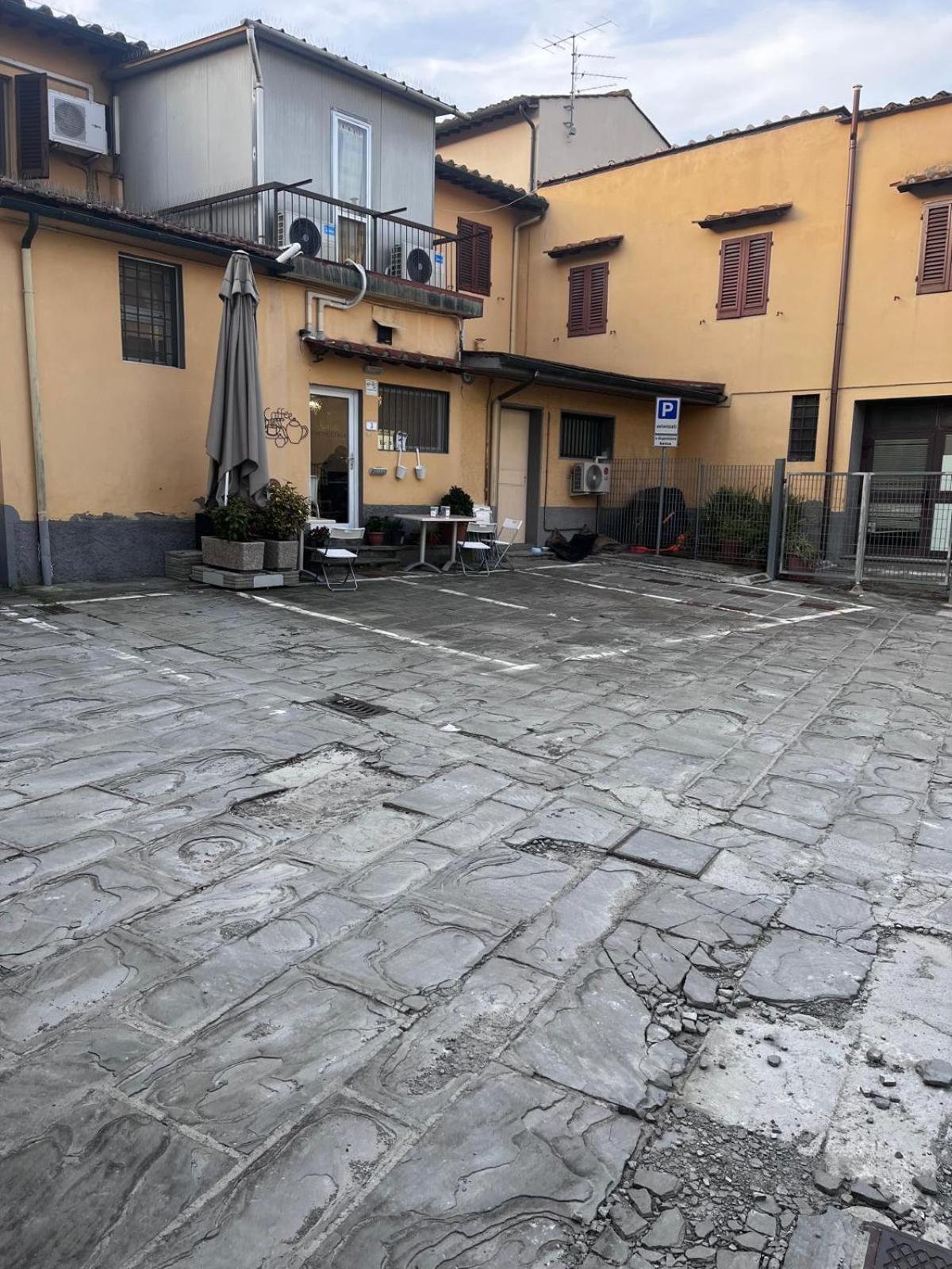 La Piazzetta Vicino A Firenze *